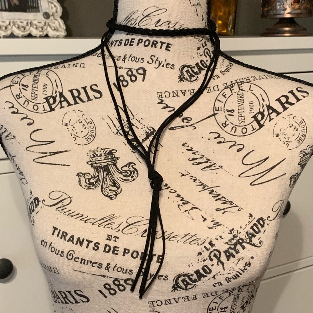 Black chocker necklace 🖤